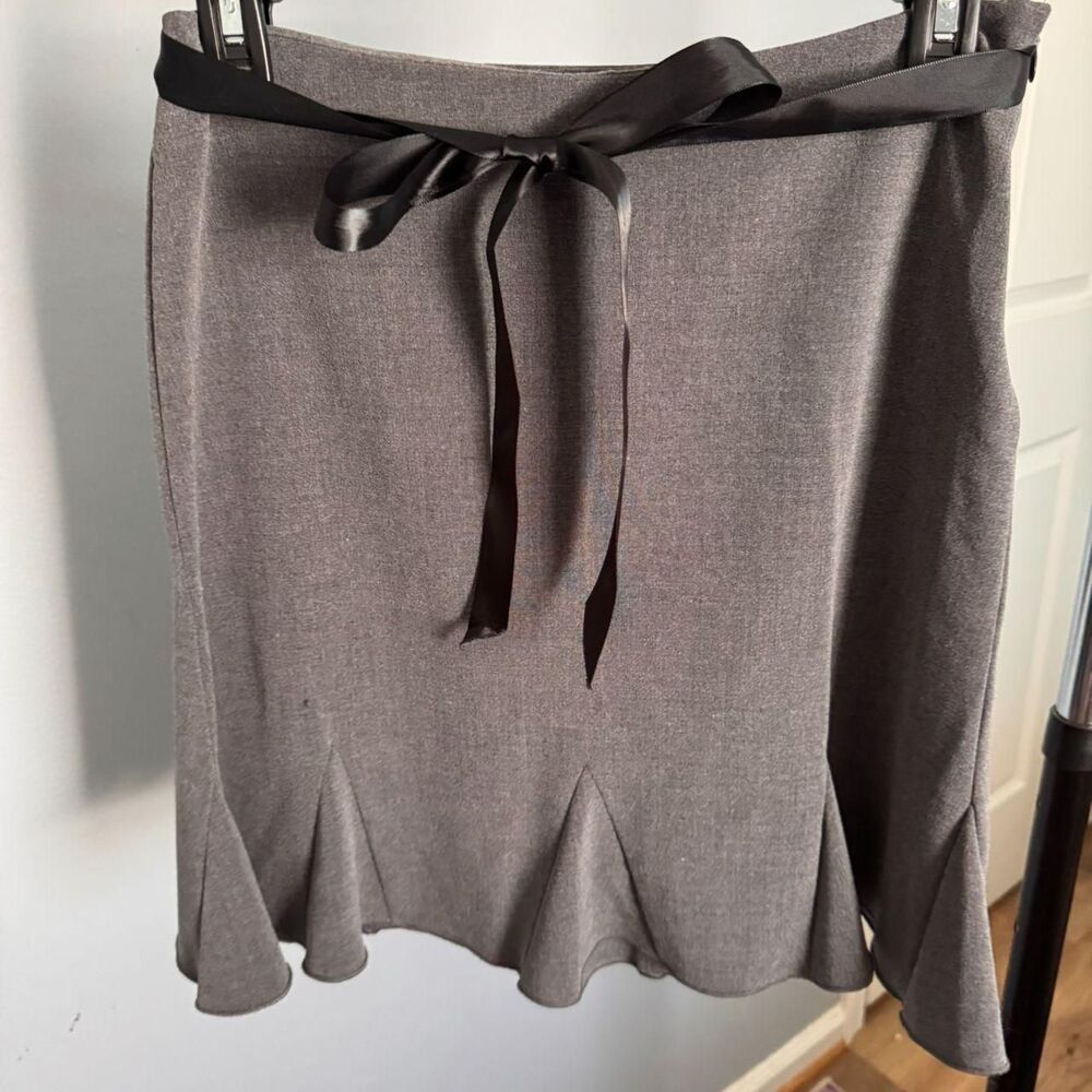 Vintage Y2K Gray Ruffled Mini Skirt Size 3